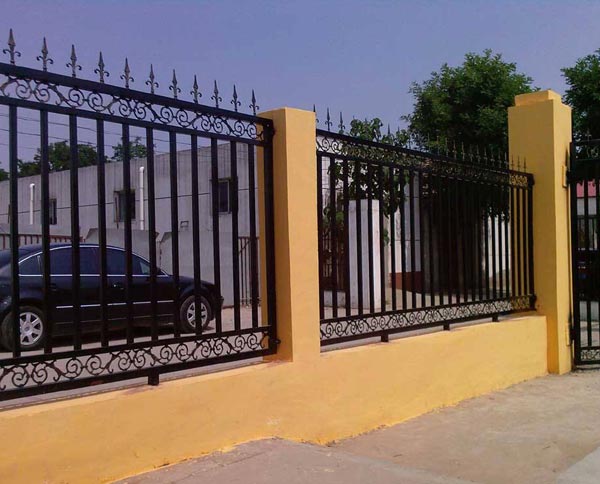 十堰鐵藝護欄有哪些方法延長使用期限？